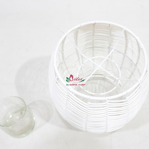 Farol de Mimbre Blanco Tejido a Mano, Portavelas Decorativo Colgante, Farol de Mimbre con Copa de Vidrio para Patio, Jardín, Boda - Product Image 3
