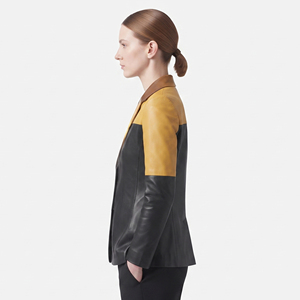 Blazer en cuir pour femmes, fabricant de blazers en cuir pour femmes avec logo personnalisé, vêtements de bureau pour femmes, manteau en cuir de vachette PU - Product Image 3