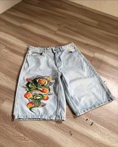 Shorts en jean personnalisés pour hommes avec broderie machine, respirants et infroissables, motif patchwork coupe-vent, style streetwear - Product Image 2