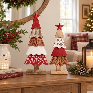 Ensemble d'arbres de Noël en bois artisanaux style art populaire, figurine d'arbre de Noël peinte à plusieurs niveaux, étoile de Noël en bois, décoration de table rustique pour les fêtes - Product Image 2