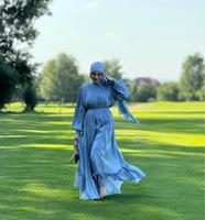 Abaya en organza de soie bleu ciel uni |   Robe de soirée élégante plissée scintillante, coupe droite, taille naturelle, longueur ras du sol |   Premium Layered