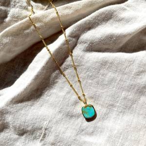 Pendentif Turquoise Sertie en Argent Sterling Plaqué Or, Collier avec Pierre Bleue, Bijoux Faits Main, Fournisseur en Gros - Product Image 5