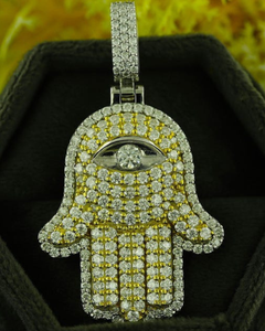 Delicado Colgante de Mano de Hamsa, Joyería Espiritual de Buena Suerte, Colgante de Plata 925, Colgante Mano de Fátima, Colgante Hip Hop Iced Out Faith - Product Image 1