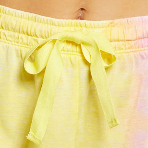 Conjunto de camiseta y pantalones cortos tie-dye para mujer, corte relajado con cuello redondo, ropa informal para exteriores, material de alta calidad con diseño de logotipo personalizado. - Product Image 4