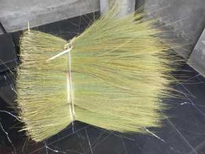 Matériau brut pour balai en herbe naturelle, fibres de herbe, matériau pour manche de balai, poils moyens, durable, écologique, pour sols extérieurs - Product Image 3