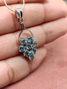 Colgante de Cuarzo Aguamarina con Cadena, Elegante Collar de Piedra Preciosa de Cristal Azul, Regalo de Joyería para Mujer, Diseño de Moda Único - Product Image 6