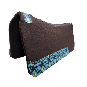 Tapis de selle Western haut de gamme en feutre avec fond imprimé, dos renforcé en cuir, confortable et absorbant les chocs - Product Image 2