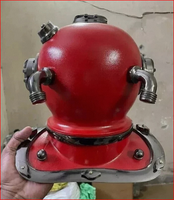 Casque de plongée sous-marine en métal rouge, décoratif, type gouvernail maritime, ornements de tête de navire nautique, sculpté et gravé, objet de présentation