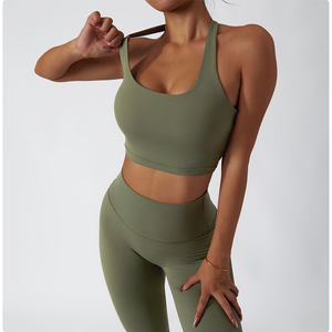 Ensemble de vêtements de sport pour femmes, 4 pièces, soutien-gorge de sport réglable et leggings respirants en spandex/polyester pour la salle de sport, la remise en forme et la course à pied - Product Image 3