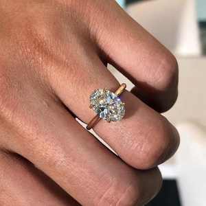 Bague Solitaire Classique en Moissanite Coupe Ovale Style Art Déco pour Femme, en Argent 925 Plaqué Or, Magnifique Halo Caché, pour Mariage - Product Image 3