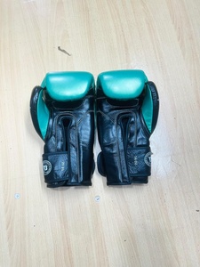 Guantes de Boxeo Profesionales Fairtex OEM Personalizados de Primera Calidad en Verde y Negro para Sparring, Juego para Adultos - Product Image 3