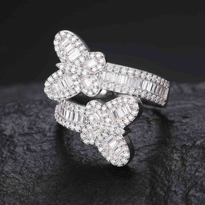 Anillo de Diamantes en Oro Blanco, Corte Baguette, Color D, Natural, Romántico, Joyería de Compromiso para Mujer - Product Image 1