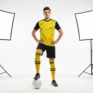 Uniforme de Fútbol Personalizado por Sublimación para Clubes, Academias y Ligas, Ligero, Antibacterial, Transpirable, Jersey y Pantalones Cortos, Global - Product Image 3