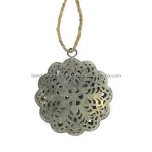 Article décoratif suspendu en fer avec finition argentée pour la décoration de la maison et d'autres décorations de Noël - Product Image 4