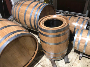 [MEJOR VENTA] |   Mini Barril de Madera de Roble para Añejar Vino y Almacenar Licores, Decoración para Bar en Casa, Regalo, Vietnam - Product Image 3
