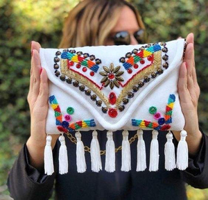 Sac à perles personnalisable de qualité supérieure pour femmes, sac de soirée multi-usages avec broderie artisanale, finition luxueuse - Product Image 6