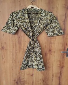 Kimono Romántico de Algodón con Estampado Floral Hecho a Mano, Ropa de Dormir Transpirable de Manga Larga para Mujer, para Usar en Todas las Estaciones - Product Image 1