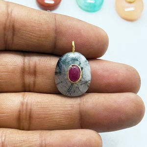 Colgante de Cabujón Ovalado de Cornalina con Doble Piedra de Amatista Chapado en Oro de 18k - Product Image 2