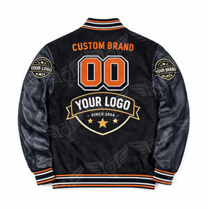 Veste universitaire personnalisée rouge et noire, style bomber, avec patch brodé, veste de baseball streetwear - Product Image 4