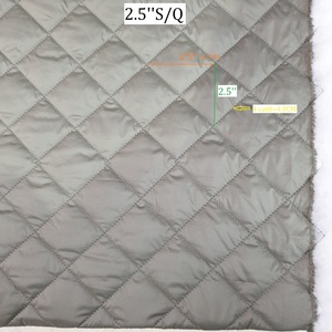 Patrón bordado de acolchado cuadrado de 6 ''de poliéster 100% de alta calidad respetuoso con el medio ambiente para 2-5 capas para hoteles - Product Image 6