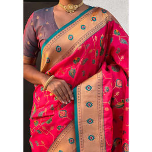 Sari en soie Paithani rose tissé Zari, écharpe et châle indiens traditionnels par Elite Weaves 700g - Product Image 2