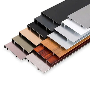 Panel de Techo Moderno de Aluminio con Acabado de Madera, Impermeable, Resistente al Fuego Clase A, para Uso en Apartamentos, Centros Comerciales y Hoteles, CNW GROUP - Product Image 3