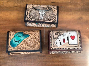 Cartera de cuero con grabado único para hombre, Cartera de tres pliegues de cuero tallada a mano, monederos de cuero de lujo personalizados - Product Image 2