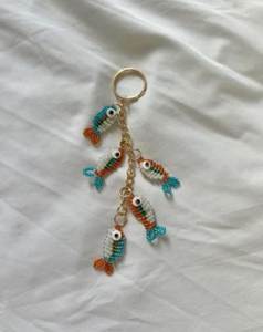 Porte-clés brodé à la main tendance avec des motifs de perles détaillés et des motifs décoratifs artistiques - Product Image 1