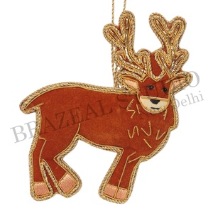 Hecho a mano respetuoso con el medio ambiente terciopelo/Tela de satén bordado personalizado al por mayor adornos para árboles de Navidad con camello caballo de mar - Product Image 2