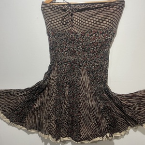 Hermosa Falda de Verano Negra para Mujer, 100% Algodón, con Paneles – Elegante Falda Casual con Estampado Floral Hecho a Mano - Product Image 1