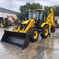 Neuer JCB 4CX Traktor-Lader-Bagger mit Frontschaufel und Heckbagger