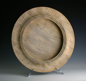 Assiette en bois artisanale pour servir des collations, des fruits, des desserts et des repas, assiette décorative en bois naturel pour la cuisine, la table à manger - Product Image 1
