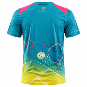Camiseta de pickleball sublimada de alto rendimiento para hombre, transpirable, ligera, de poliéster y spandex, para deportes de pickleball. - Product Image 3