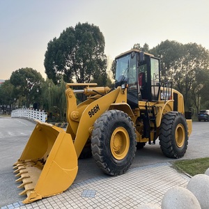 Chargeuse Caterpillar 966H d'occasion, moteur CAT, faible nombre d'heures, avec brise-roche et équipement de manutention industrielle - Product Image 3