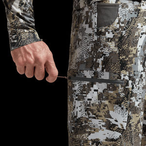 Pantalon de chasse pour homme, tissu polyester respirant, taille haute, fermeture éclair et bouton, poches avant, latérales et arrière. - Product Image 5