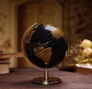 Estatua de globo terráqueo con mapa del mundo cortado en chapa de hierro y montado en un soporte resistente, ideal para crear un ambiente moderno en el espacio de trabajo. Artesanía en metal. - Product Image 5