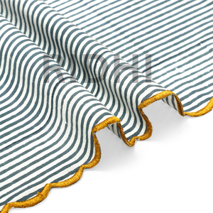 Serviettes en coton rayées bleues faites à la main Ridhi de 18 pouces avec broderie jaune festonnée, classiques pour les mariages, les fêtes, les événements, la décoration de la maison - Product Image 3