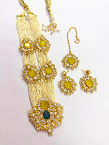 Collier de mariée en apatite naturelle jaune, cristaux Monalisa, perles, plaqué or 18 carats, avec boucles d'oreilles et Maangtika - Product Image 1
