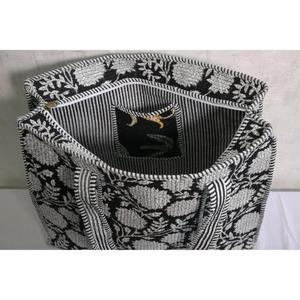 Sac fourre-tout matelassé en coton à motif floral pour femme, sac à bandoulière avec fermeture éclair, sac à main bohème, sac de shopping fait main - Product Image 4
