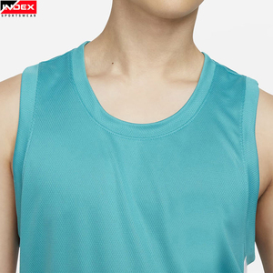 Camiseta sin mangas para hombre INDEX, cuello redondo, con bloques de color, tejida, transpirable, deportiva, para gimnasio, chaleco atlético de poliéster - Product Image 6