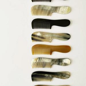 Collection de peignes en corne de buffle en gros, faits à la main, en corne naturelle, pour le soin des cheveux et de la barbe, peignes démêlants à dents larges polies - Product Image 2