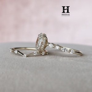 Bague de fiançailles vintage en or rose 14 carats avec diamant de laboratoire taille ovale, motif feuille et vigne inspiré de la nature, bijou de mariée unique - Product Image 6