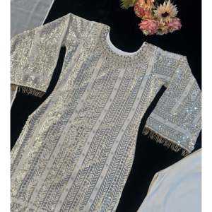 Conjunto de Top y Dupatta Elegante para Mujer con Bordado para Fiestas - Product Image 2