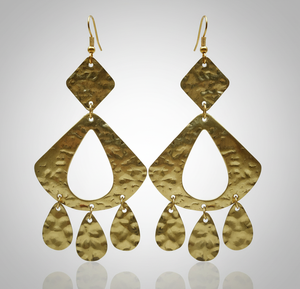 Pendientes de latón con acabado mate – Pendientes colgantes con diseño de hoja ovalada en tono dorado cepillado, joyería moderna minimalista al por mayor - Product Image 3