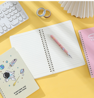 Cuaderno espiral bonito, diseño estético A5 para niños, 100 páginas, gato, conejo, rana, oso, dinosaurio, espacio, paisaje