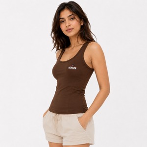 Camiseta sin mangas elegante para mujer con tela suave, corte moderno y construcción duradera para uso diario informal y activo. - Product Image 6
