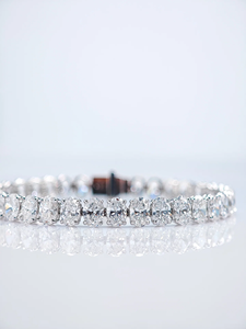สร้อยข้อมือเงินแท้ 925 ประดับเพชรทรงรี สี D เพชรเพาะเลี้ยงในห้องปฏิบัติการ รับรองโดย IGI เครื่องประดับแต่งงานสุดคลาสสิกสำหรับผู้หญิง - Product Image 3