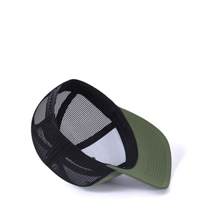 Gorra Trucker de 5 Paneles para Exteriores con Parche Bordado Personalizado en el Panel Frontal, Transpirable, Impermeable, Diseño Deportivo y Elegante - Product Image 3