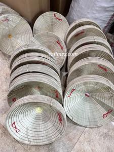 หมวกสานจากใบไผ่เวียดนามลายทาง กันน้ำ มีสายรัดคาง สำหรับตกปลา เหมาะสำหรับผู้ใหญ่ทุกเพศ หมวกฟางแบบดั้งเดิมจากเวียดนาม ขายส่ง - Product Image 6