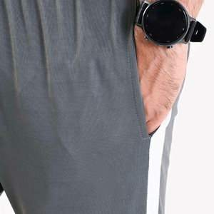 Pantalon cargo ample en molleton de polyester et coton pour homme, confortable et léger, avec design durable et finition délavée - Product Image 4